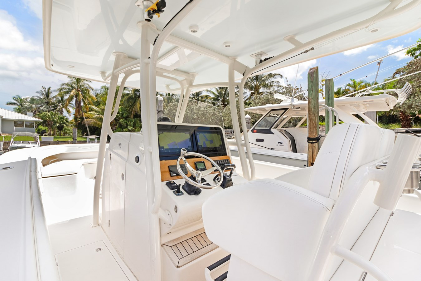 https://arconyachts.ams3.digitaloceanspaces.com/166987/conversions/large_3993818-optimize.jpg
