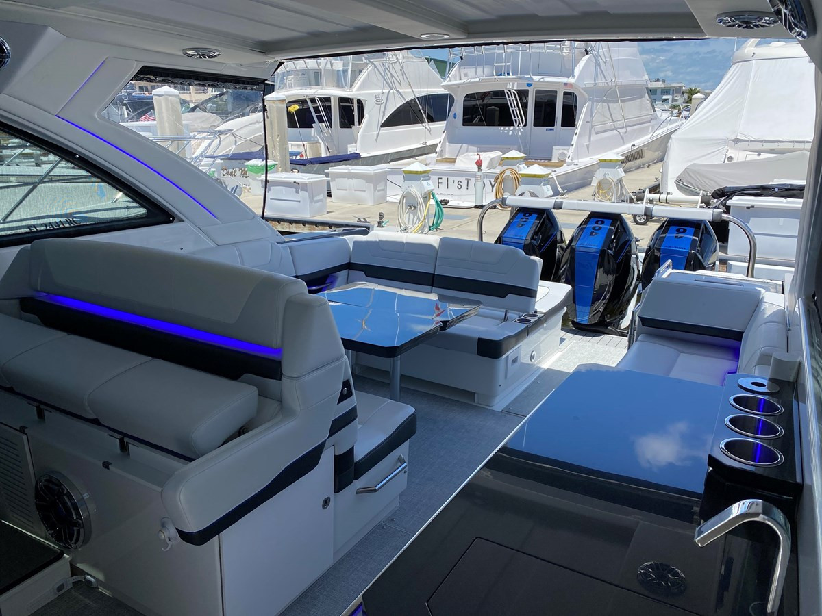 https://arconyachts.ams3.digitaloceanspaces.com/167014/conversions/large_4155957-optimize.jpg