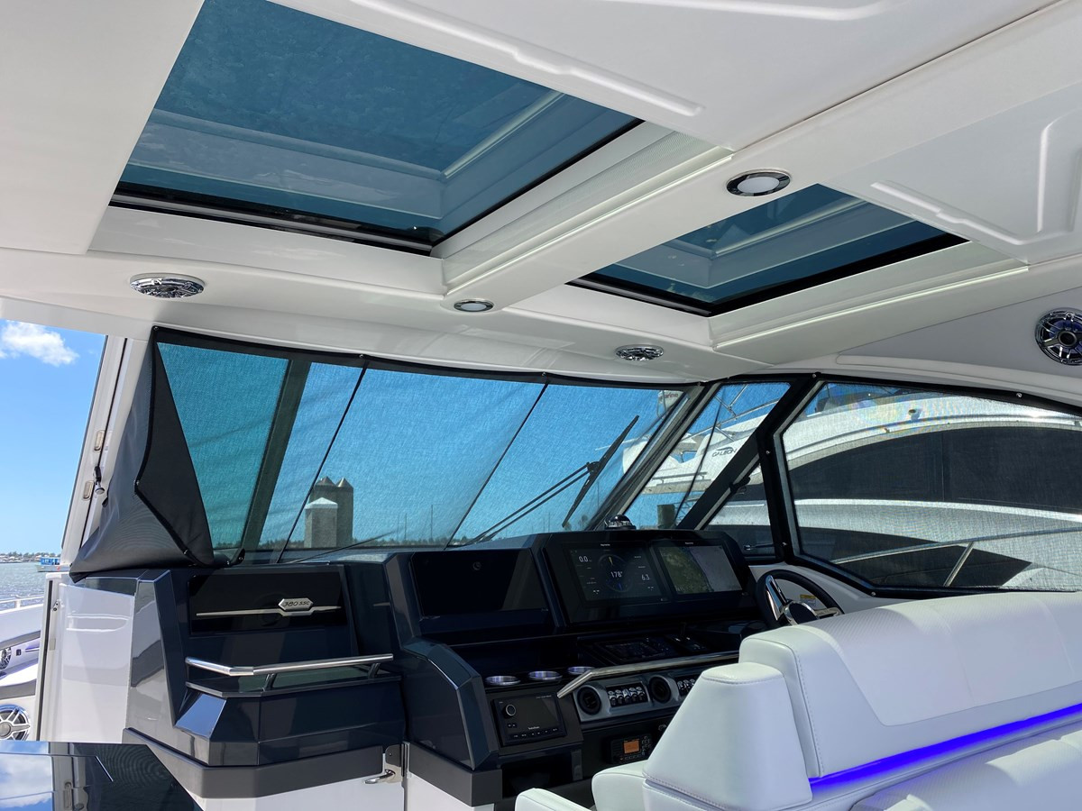 https://arconyachts.ams3.digitaloceanspaces.com/167017/conversions/large_4155958-optimize.jpg