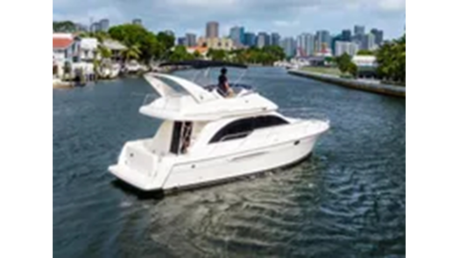https://arconyachts.ams3.digitaloceanspaces.com/167216/conversions/large_4292099-optimize.jpg