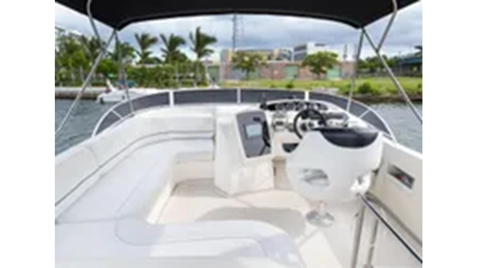 https://arconyachts.ams3.digitaloceanspaces.com/167250/conversions/large_4292094-optimize.jpg