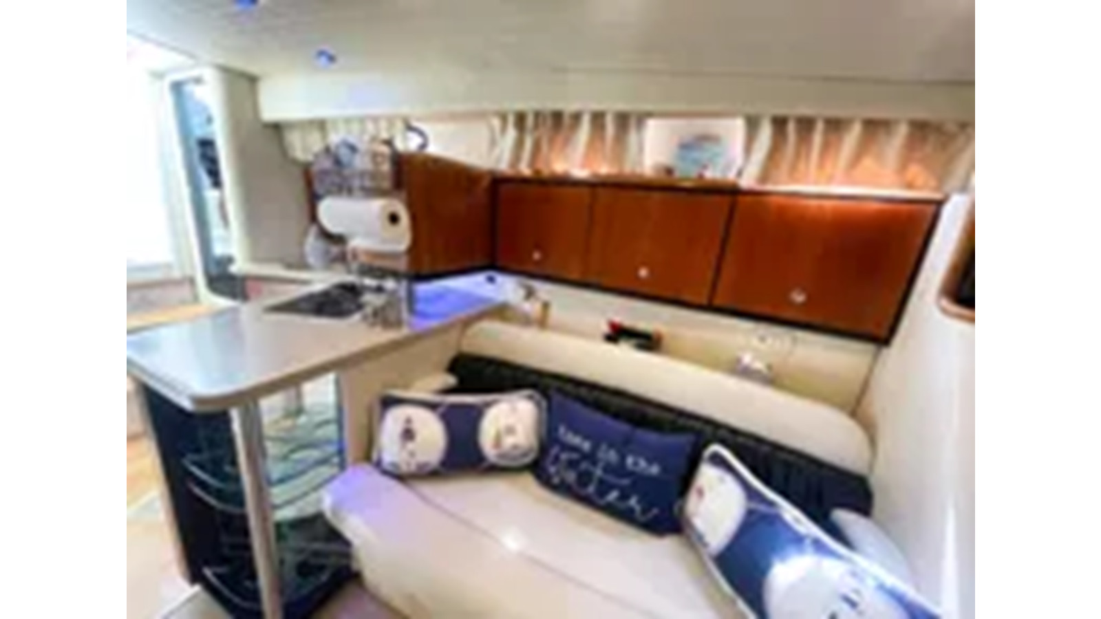 https://arconyachts.ams3.digitaloceanspaces.com/167254/conversions/large_4301790-optimize.jpg
