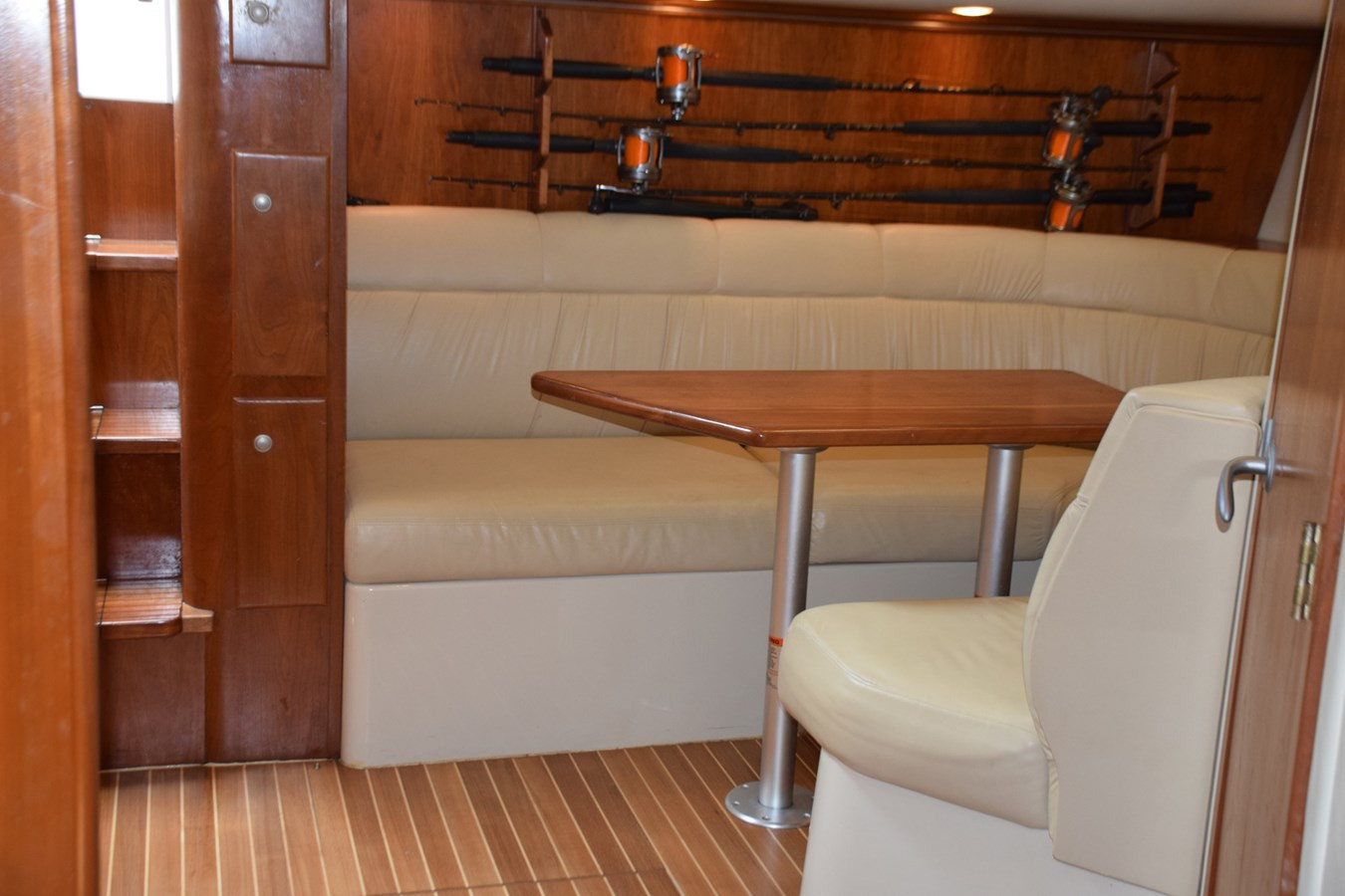 https://arconyachts.ams3.digitaloceanspaces.com/167277/conversions/large_4277294-optimize.jpg