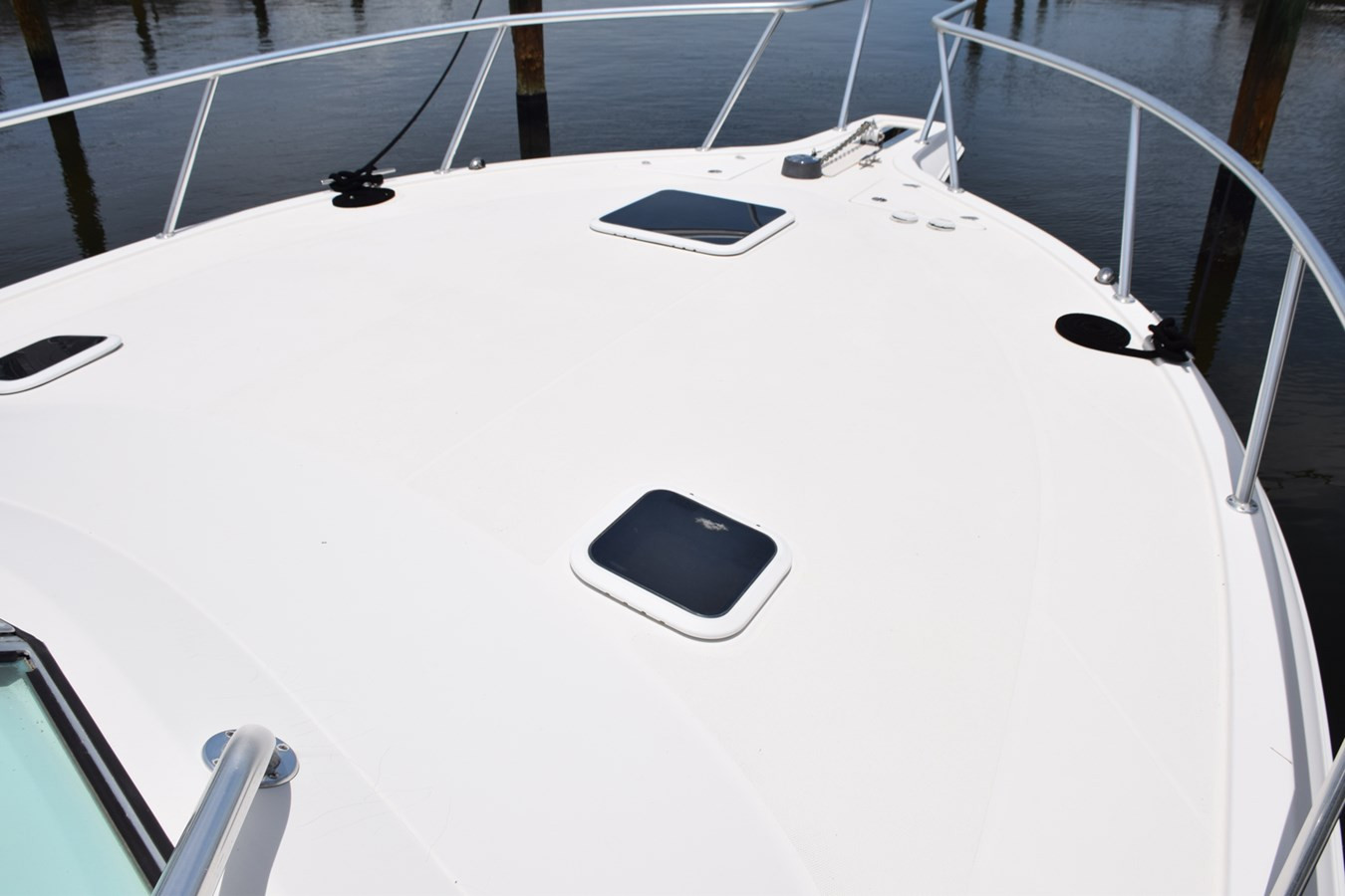 https://arconyachts.ams3.digitaloceanspaces.com/167351/conversions/large_4277320-optimize.jpg