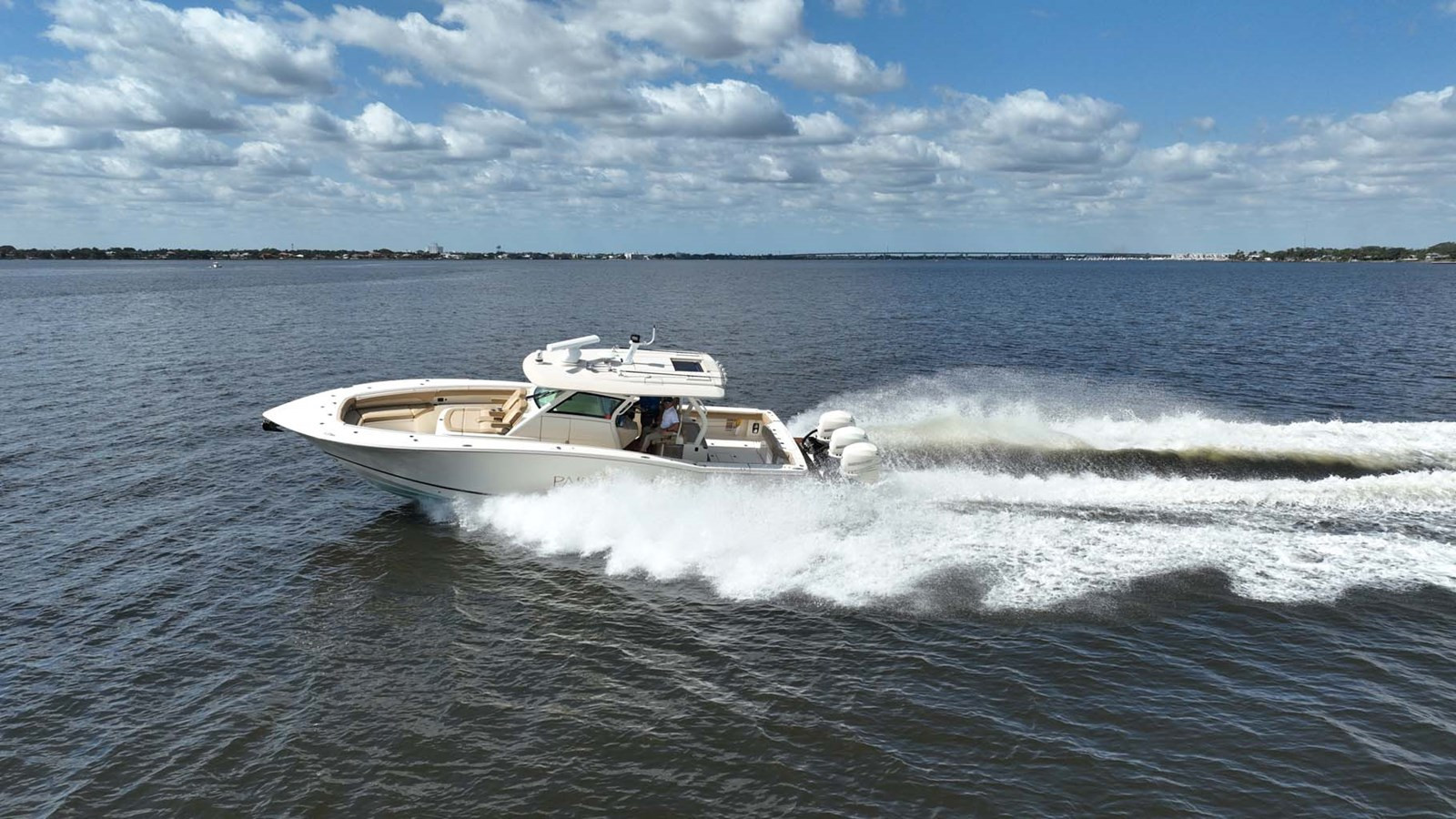 https://arconyachts.ams3.digitaloceanspaces.com/167391/conversions/large_4502837-optimize.jpg