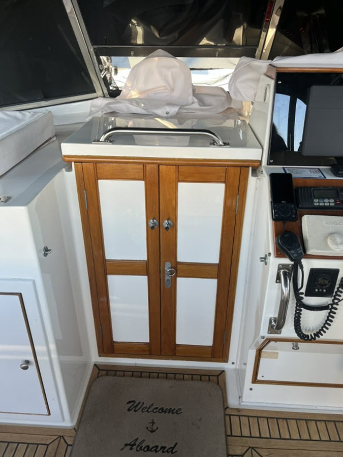 https://arconyachts.ams3.digitaloceanspaces.com/167423/conversions/large_4497070-optimize.jpg