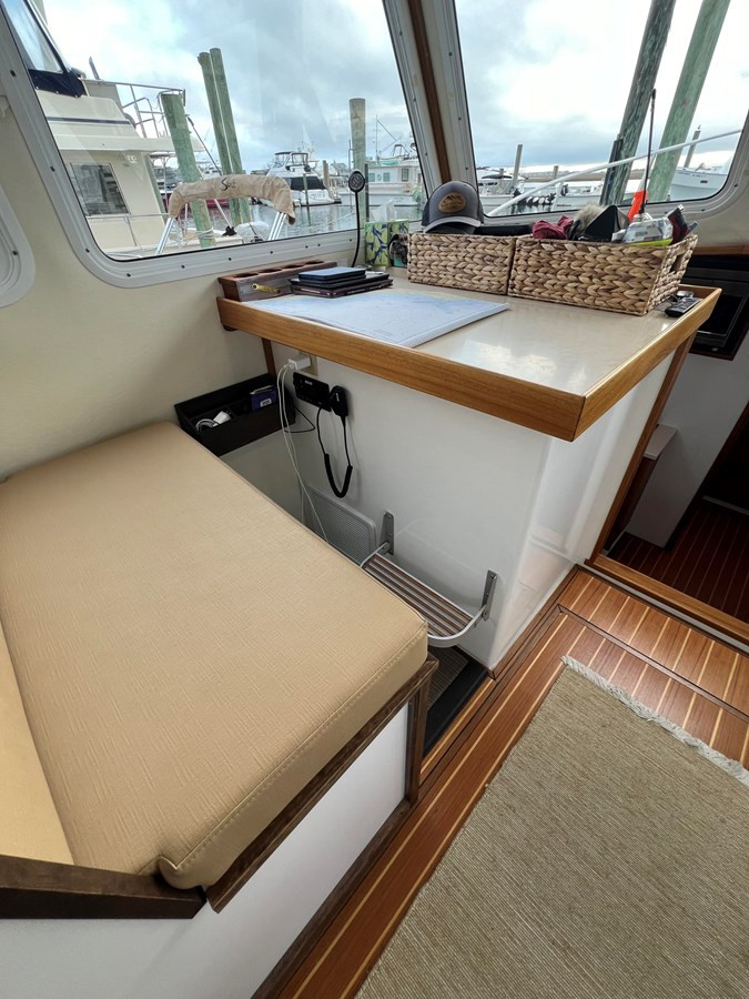 https://arconyachts.ams3.digitaloceanspaces.com/167429/conversions/large_4535046-optimize.jpg