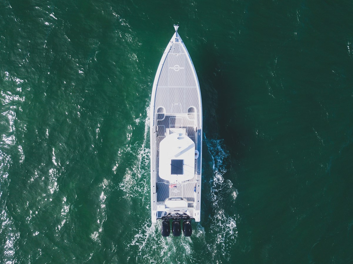 https://arconyachts.ams3.digitaloceanspaces.com/167571/conversions/large_4578904-optimize.jpg