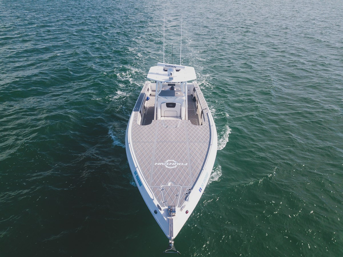 https://arconyachts.ams3.digitaloceanspaces.com/167580/conversions/large_4578907-optimize.jpg