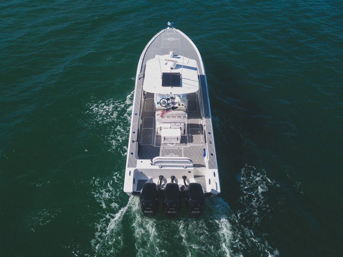 https://arconyachts.ams3.digitaloceanspaces.com/167586/conversions/large_4578909-optimize.jpg