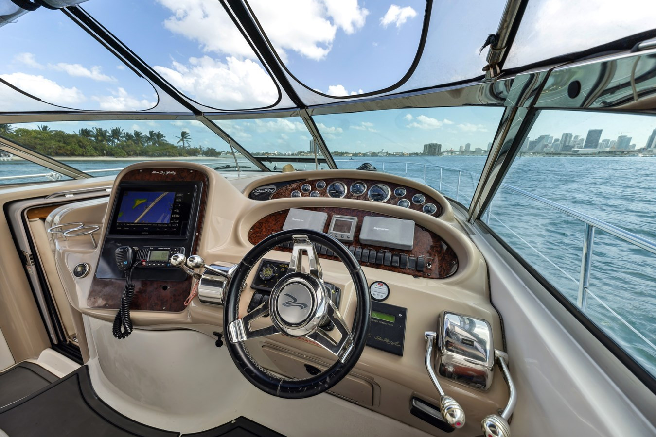 https://arconyachts.ams3.digitaloceanspaces.com/167590/conversions/large_4609645-optimize.jpg