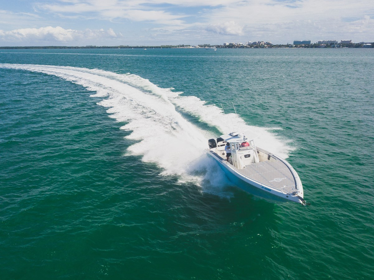 https://arconyachts.ams3.digitaloceanspaces.com/167629/conversions/large_4578924-optimize.jpg