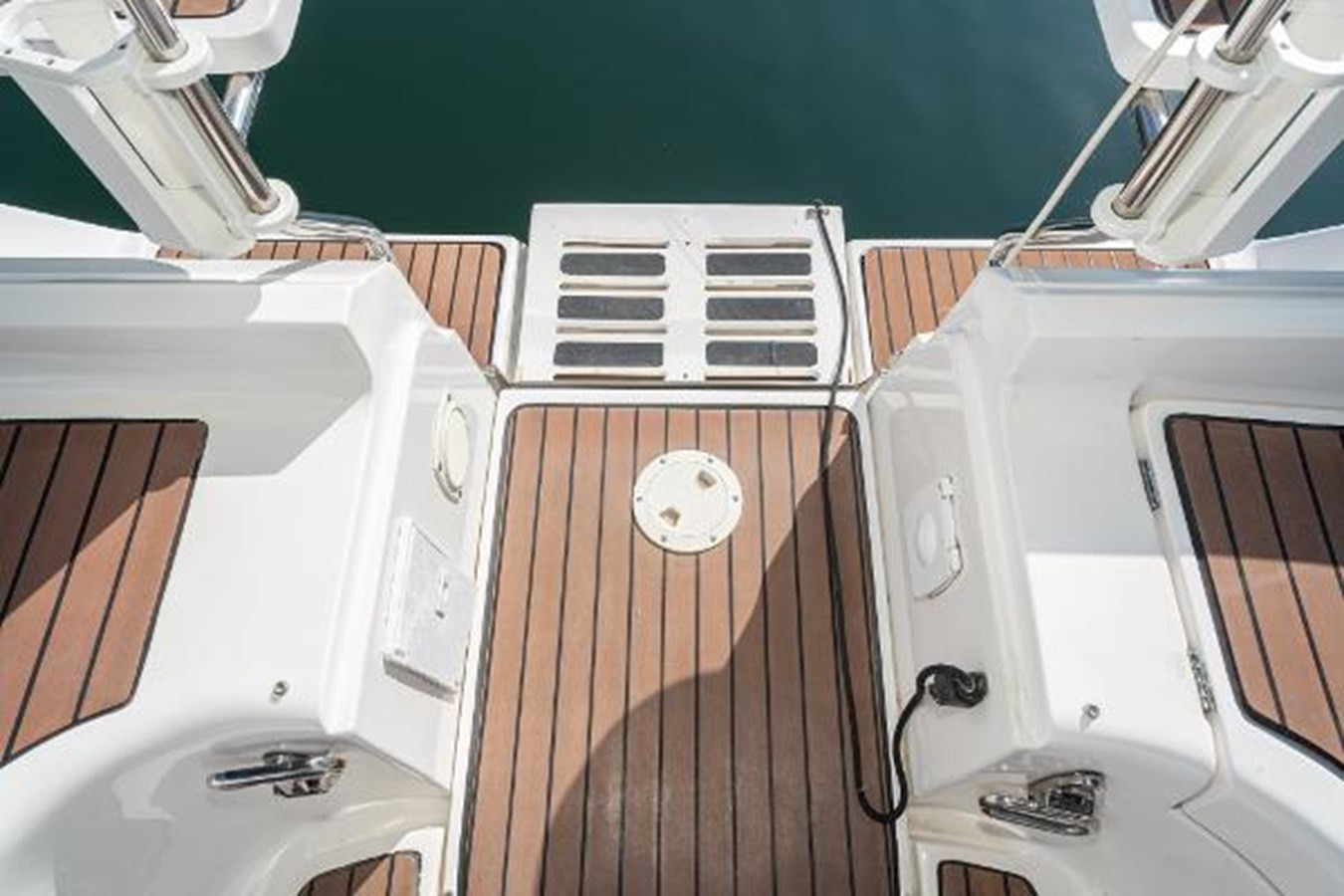 https://arconyachts.ams3.digitaloceanspaces.com/167672/conversions/large_4603772-optimize.jpg