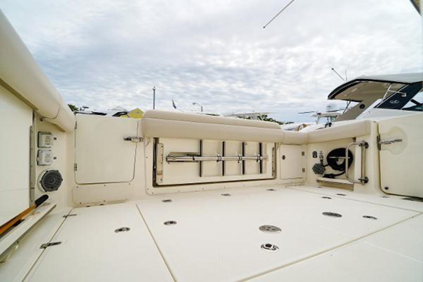https://arconyachts.ams3.digitaloceanspaces.com/167883/conversions/large_4673999-optimize.jpg
