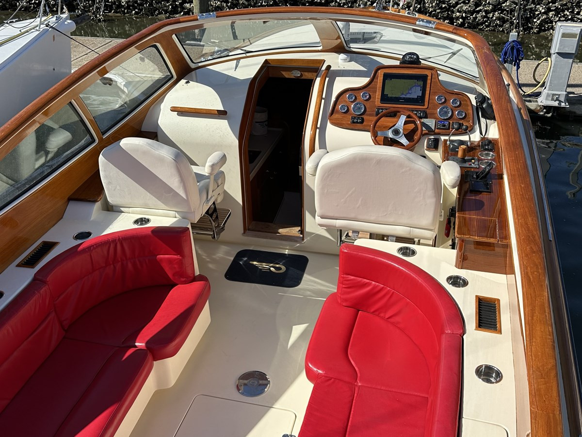 https://arconyachts.ams3.digitaloceanspaces.com/167923/conversions/large_4831931-optimize.jpg