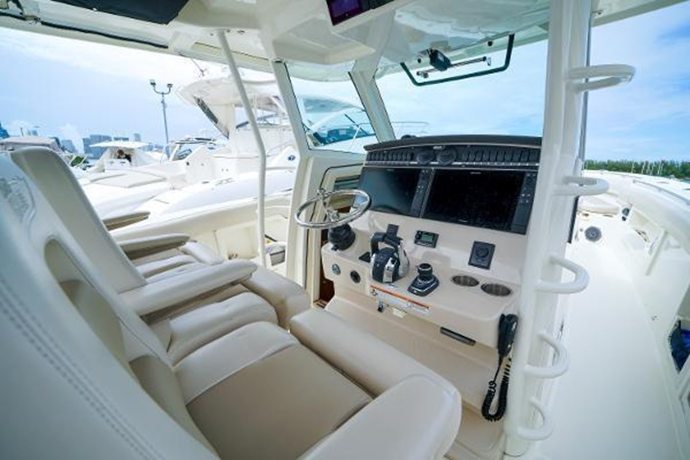 https://arconyachts.ams3.digitaloceanspaces.com/167927/conversions/large_4674016-optimize.jpg