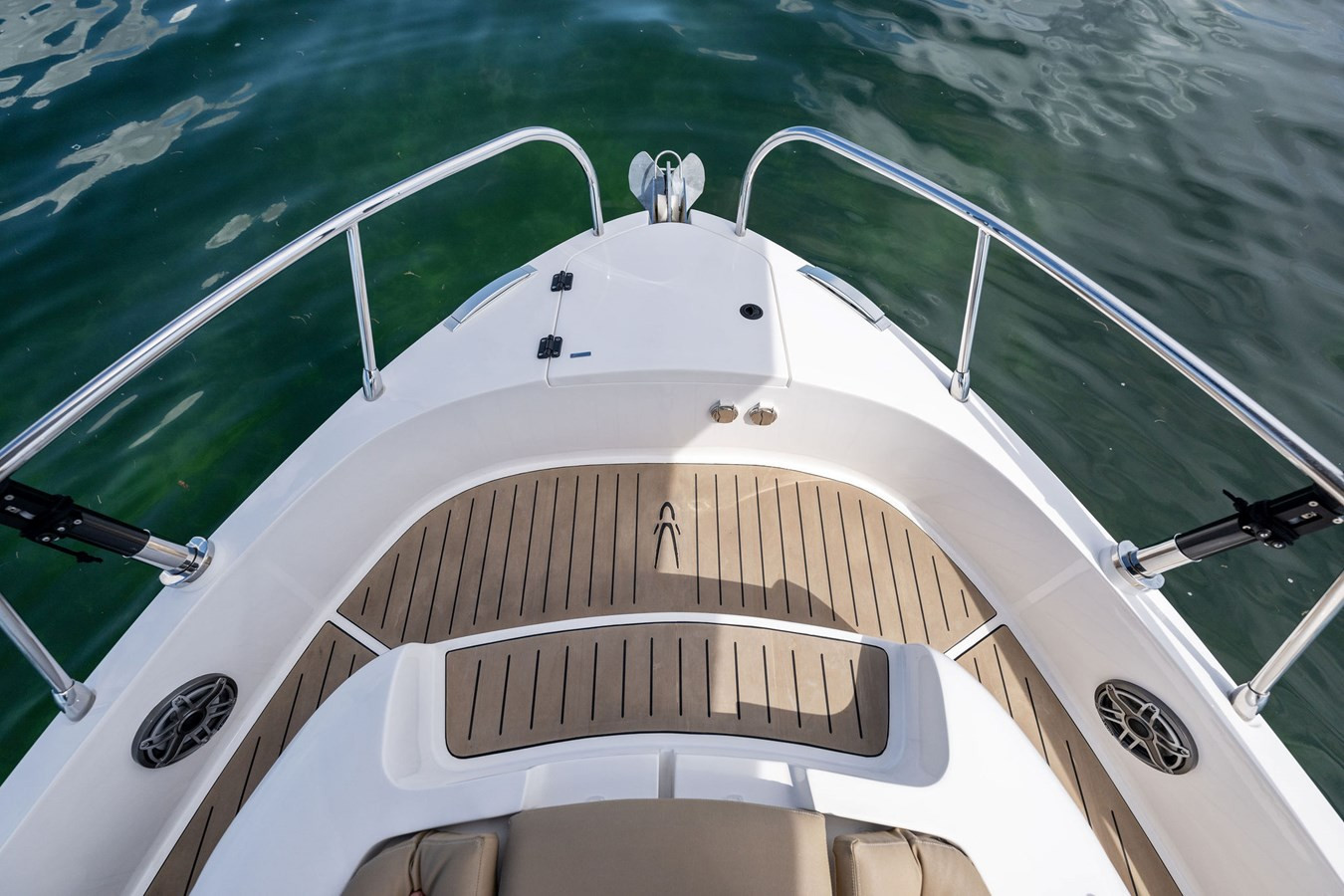 https://arconyachts.ams3.digitaloceanspaces.com/168028/conversions/large_3963305-optimize.jpg