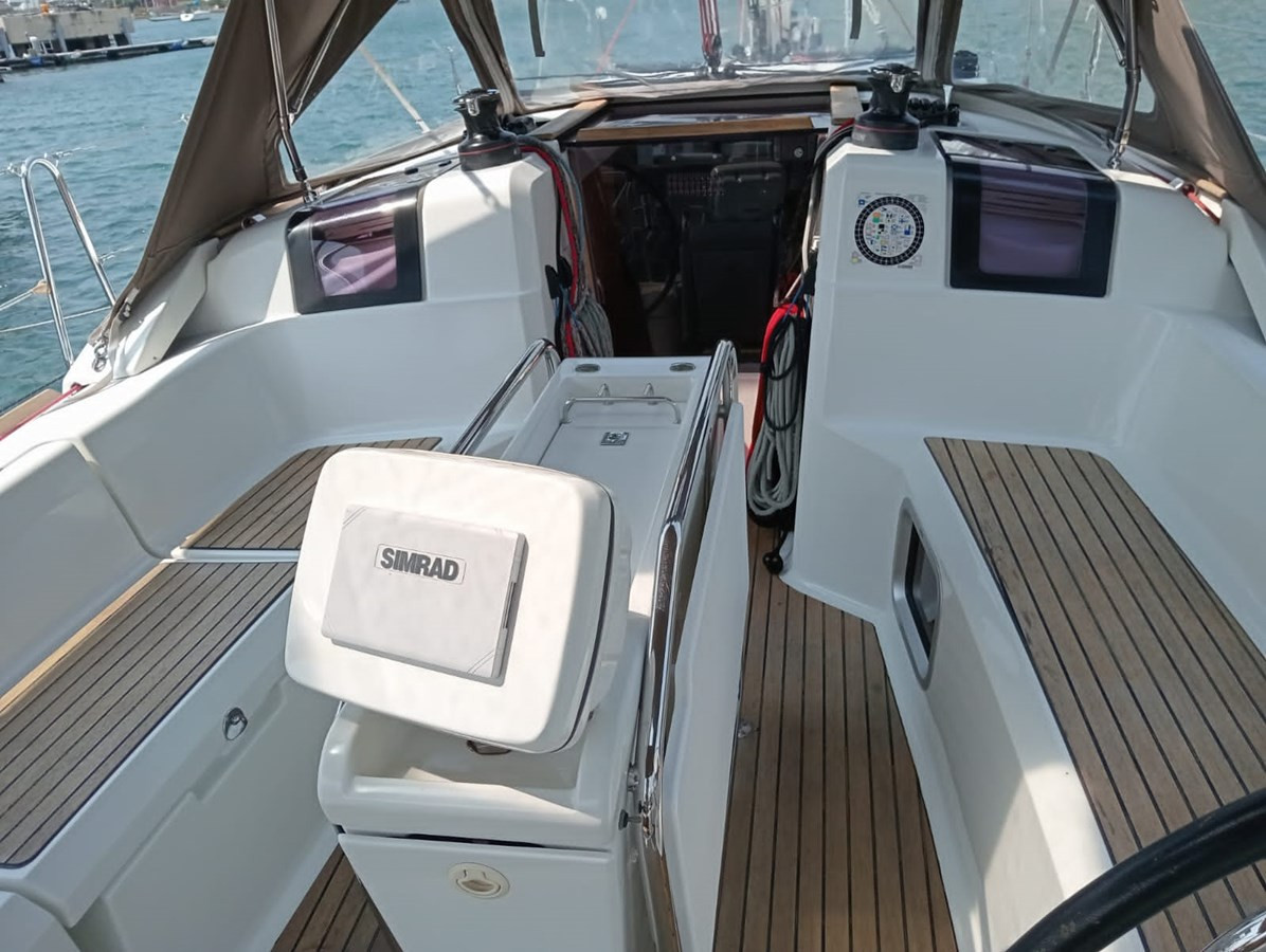 https://arconyachts.ams3.digitaloceanspaces.com/168040/conversions/large_4156022-optimize.jpg