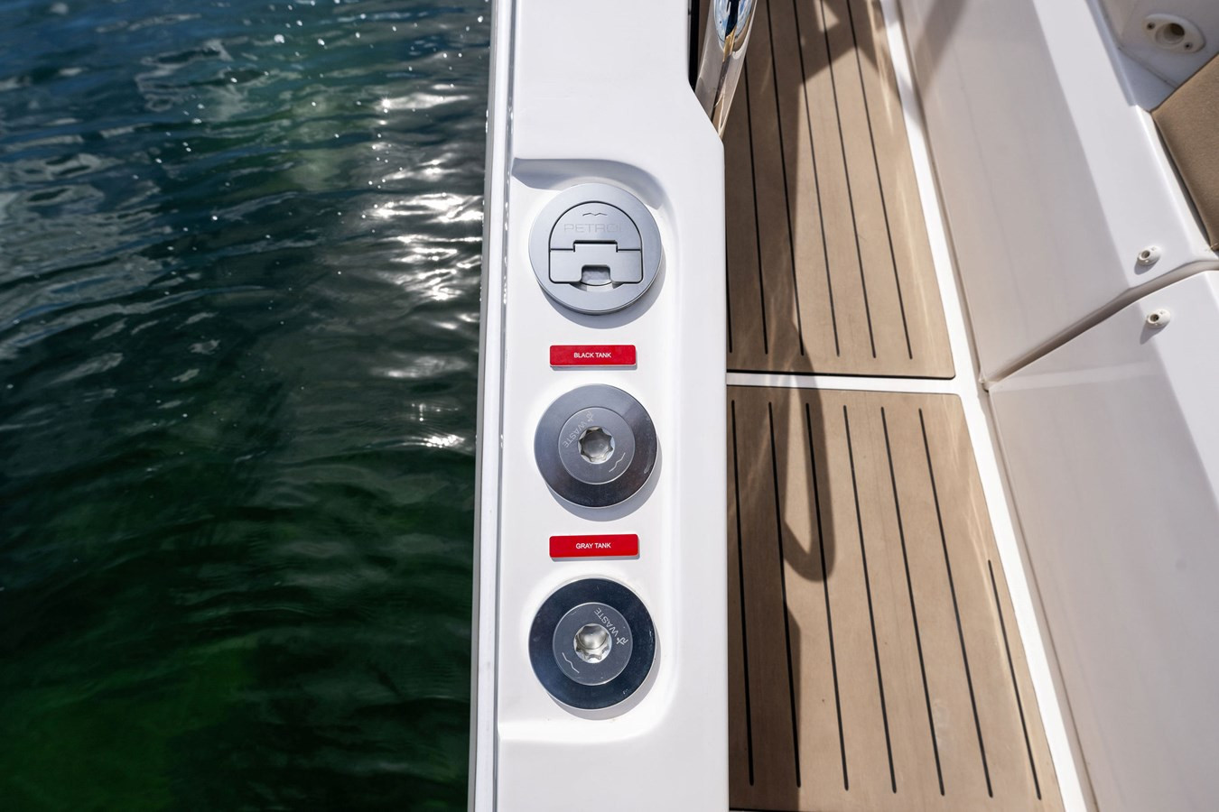 https://arconyachts.ams3.digitaloceanspaces.com/168082/conversions/large_3963324-optimize.jpg
