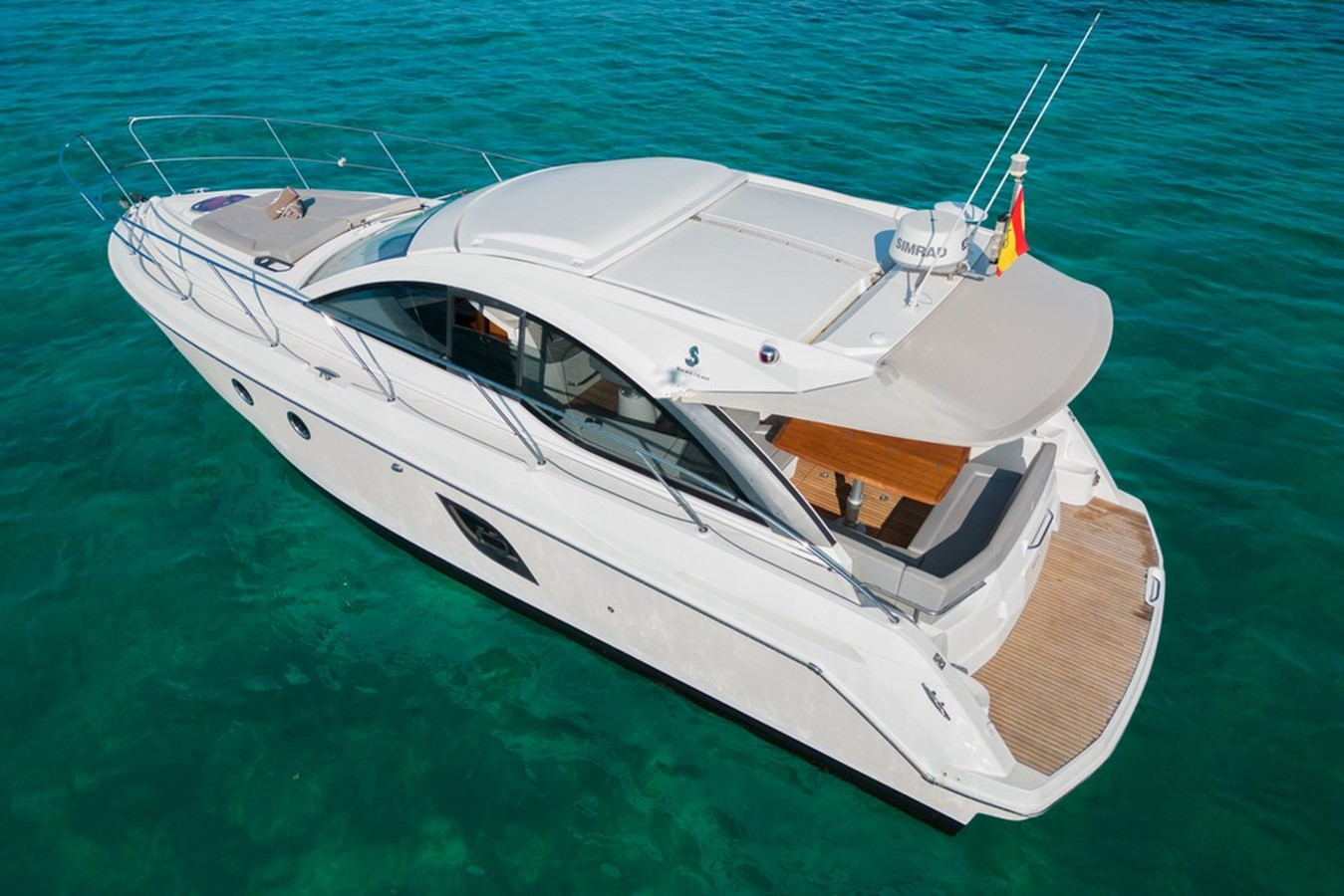 https://arconyachts.ams3.digitaloceanspaces.com/168153/conversions/large_4315022-optimize.jpg
