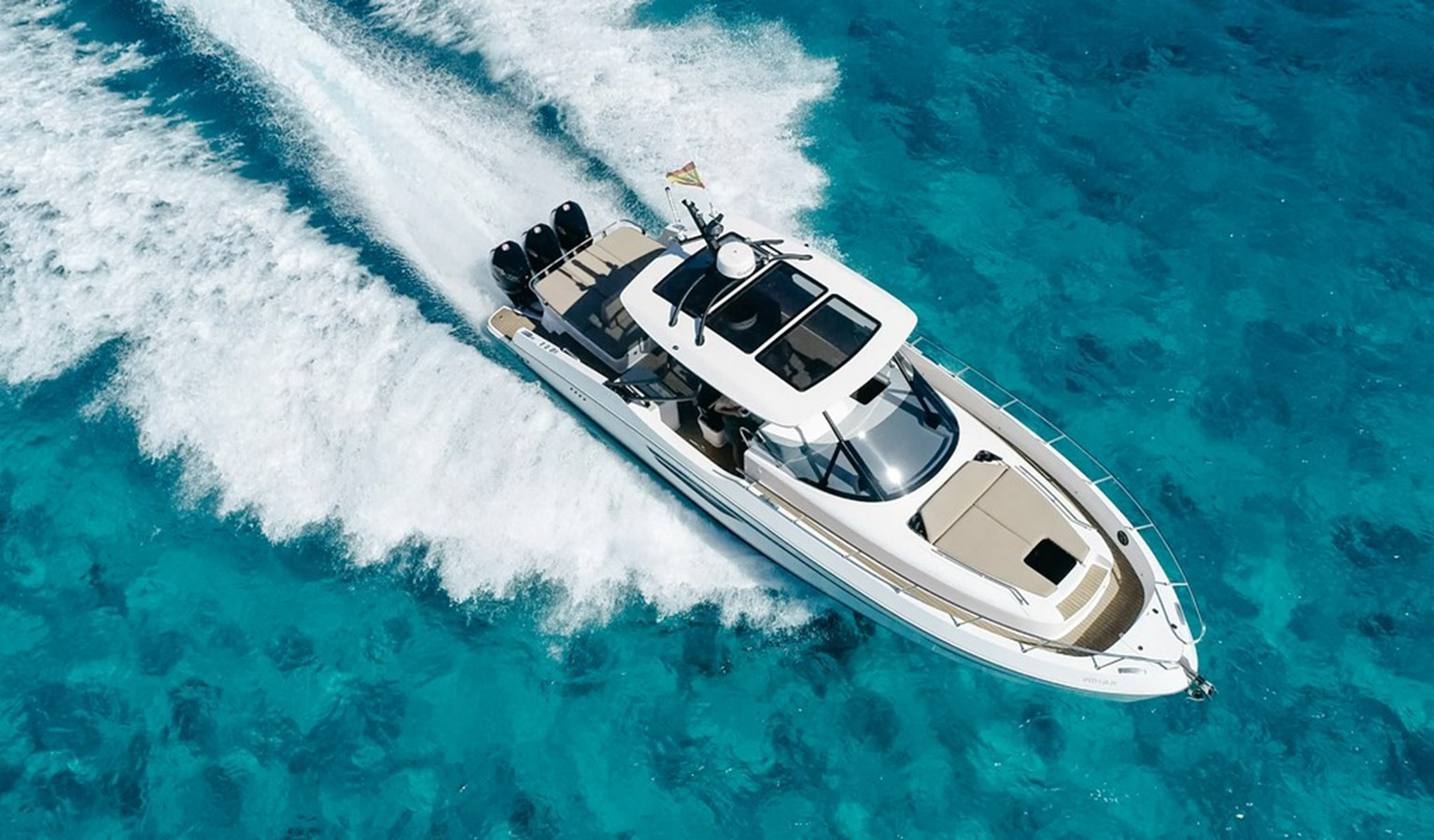 https://arconyachts.ams3.digitaloceanspaces.com/168170/conversions/large_4372633-optimize.jpg