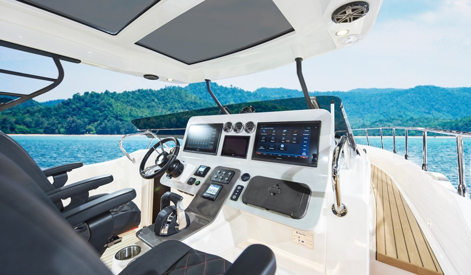 https://arconyachts.ams3.digitaloceanspaces.com/168178/conversions/large_4372648-optimize.jpg