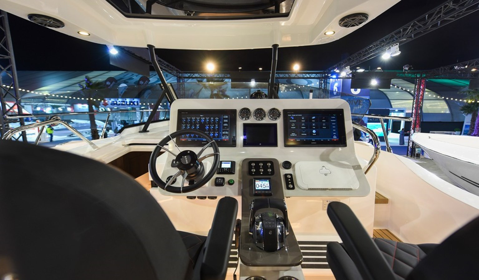 https://arconyachts.ams3.digitaloceanspaces.com/168192/conversions/large_4372647-optimize.jpg