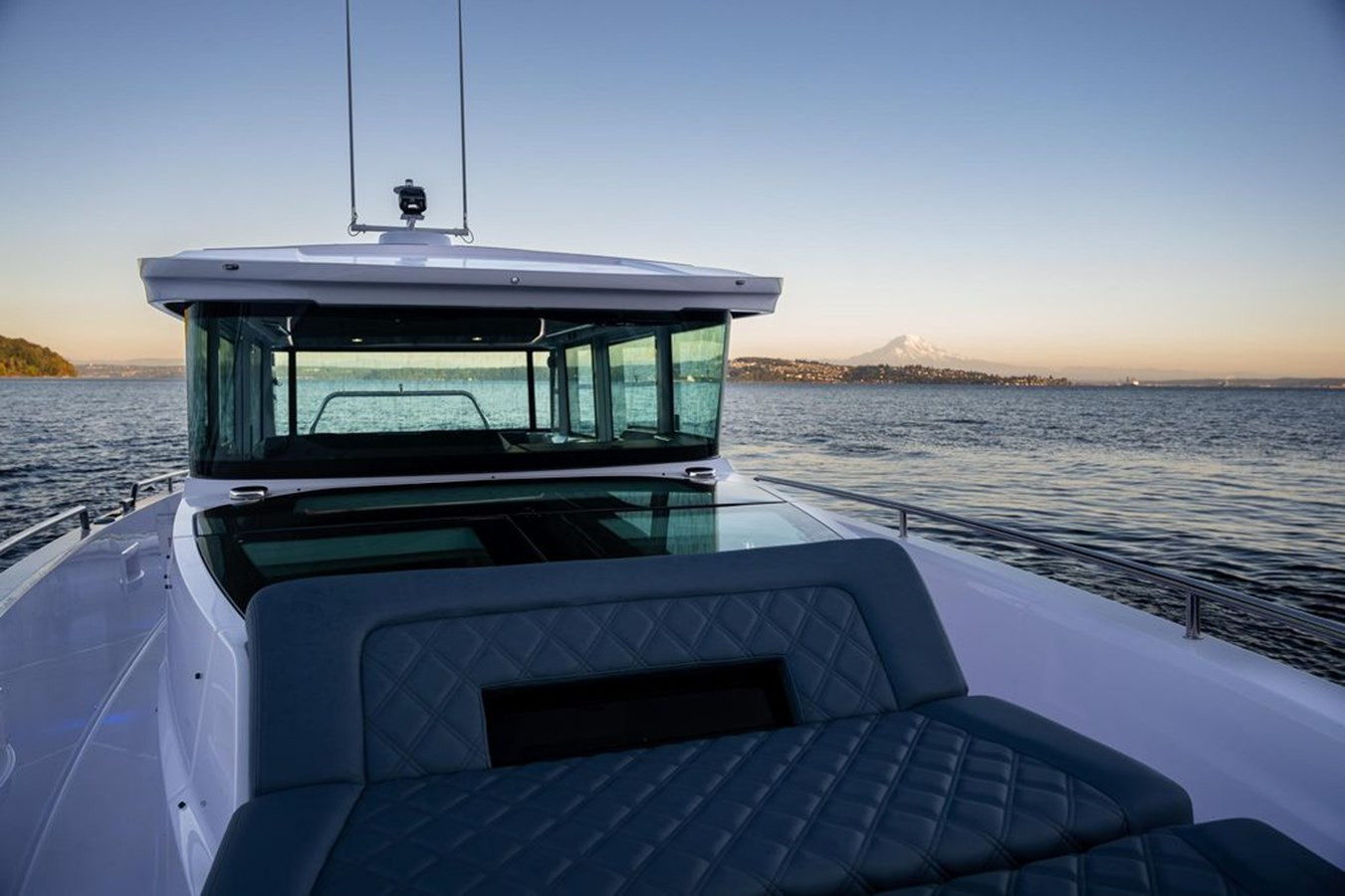https://arconyachts.ams3.digitaloceanspaces.com/168305/conversions/large_4115995-optimize.jpg