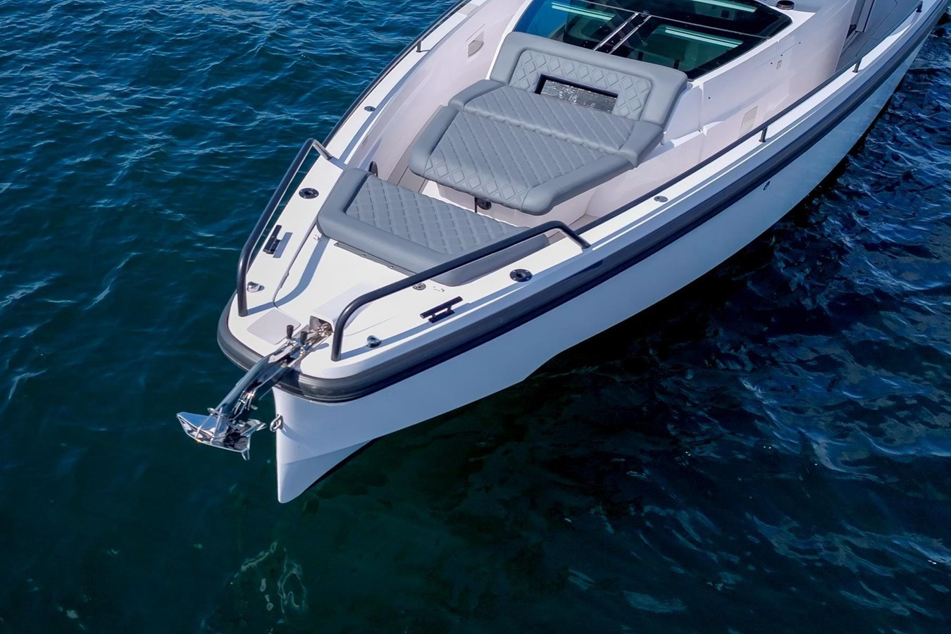 https://arconyachts.ams3.digitaloceanspaces.com/168372/conversions/large_4115465-optimize.jpg