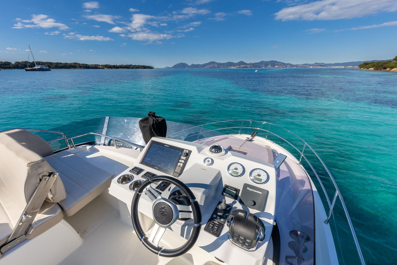 https://arconyachts.ams3.digitaloceanspaces.com/168556/conversions/large_4632148-optimize.jpg