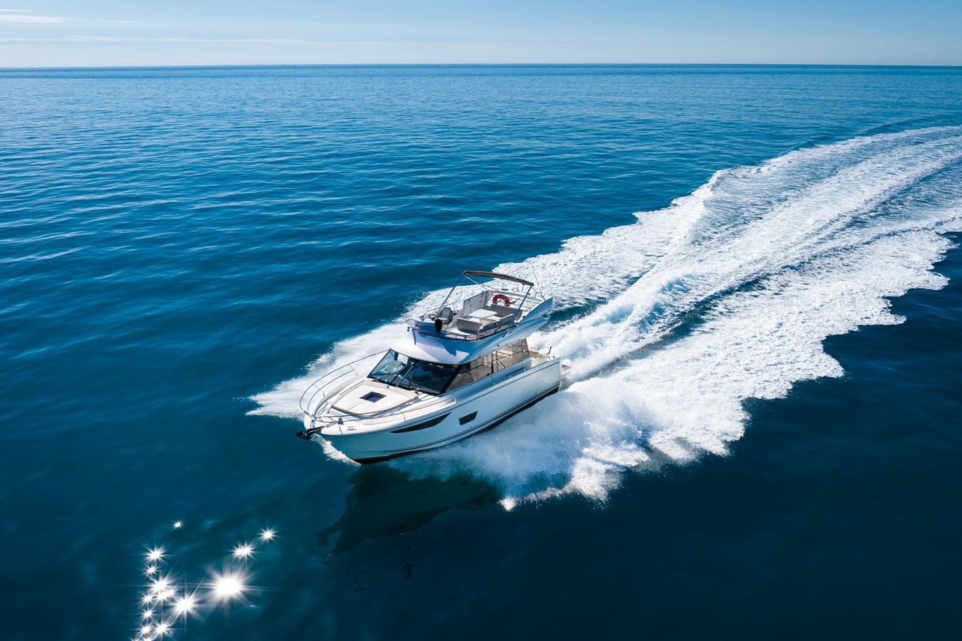 https://arconyachts.ams3.digitaloceanspaces.com/168608/conversions/large_4632167-optimize.jpg