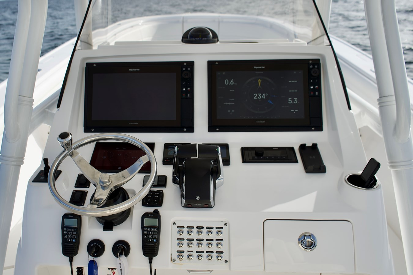 https://arconyachts.ams3.digitaloceanspaces.com/168658/conversions/large_4828443-optimize.jpg
