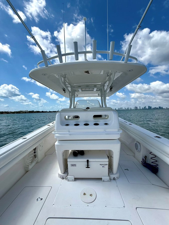 https://arconyachts.ams3.digitaloceanspaces.com/168678/conversions/large_4828450-optimize.jpg