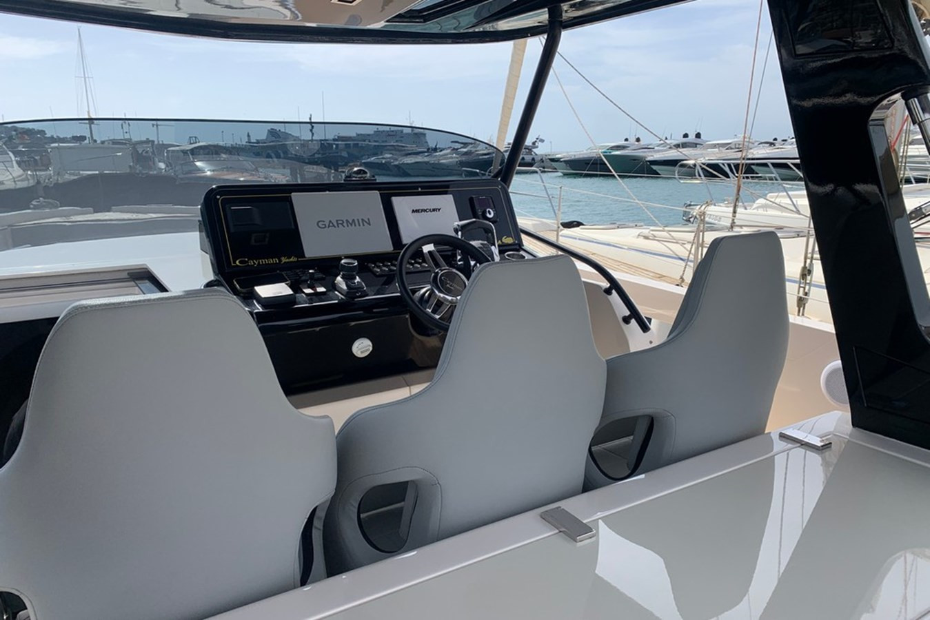https://arconyachts.ams3.digitaloceanspaces.com/168736/conversions/large_4381969-optimize.jpg