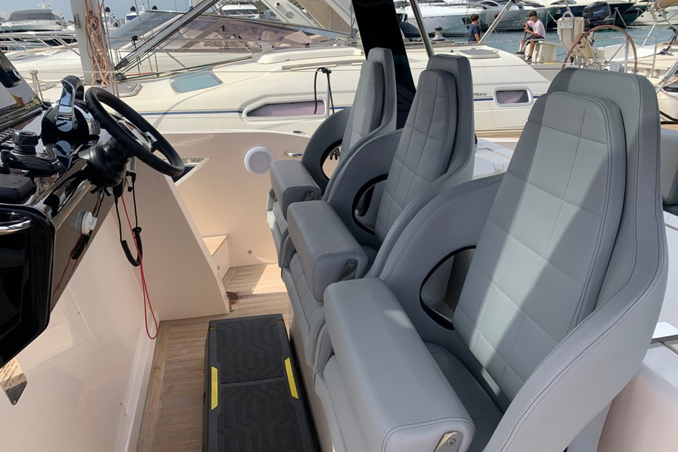 https://arconyachts.ams3.digitaloceanspaces.com/168750/conversions/large_4381976-optimize.jpg