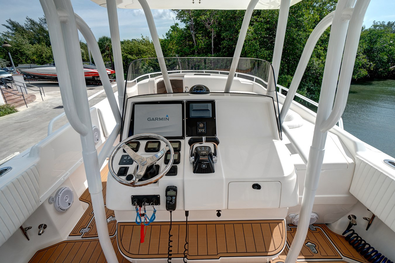 https://arconyachts.ams3.digitaloceanspaces.com/168886/conversions/large_3466746-optimize.jpg