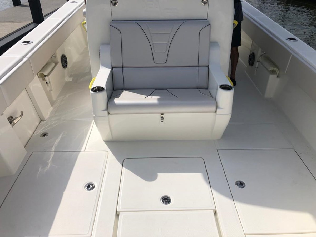 https://arconyachts.ams3.digitaloceanspaces.com/169139/conversions/large_3831480-optimize.jpg
