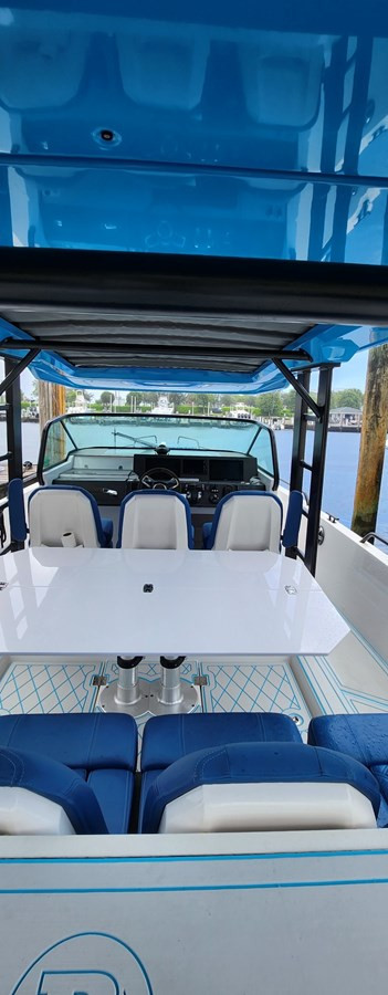 https://arconyachts.ams3.digitaloceanspaces.com/169141/conversions/large_3854648-optimize.jpg