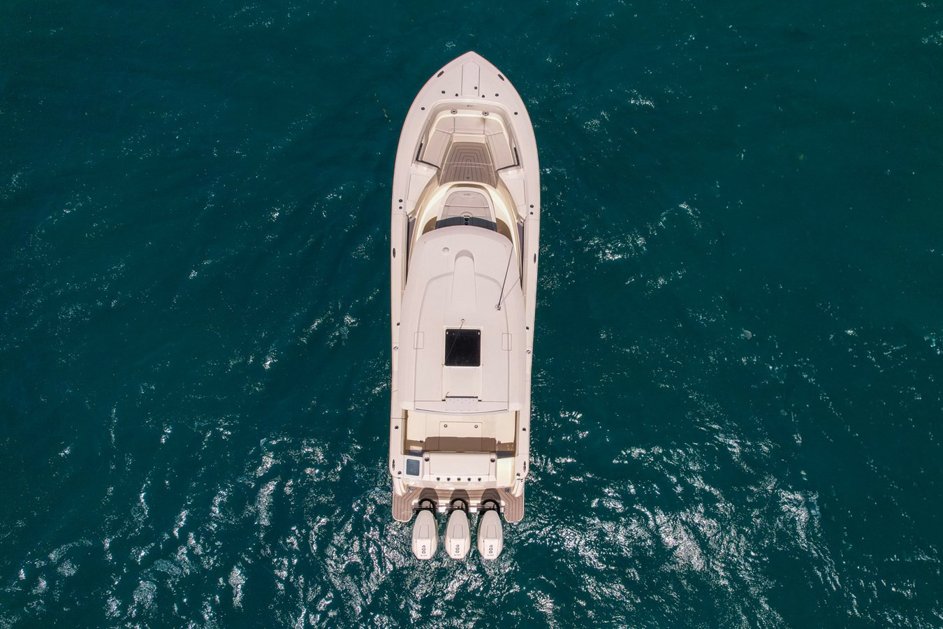 https://arconyachts.ams3.digitaloceanspaces.com/169203/conversions/large_4823639-optimize.jpg