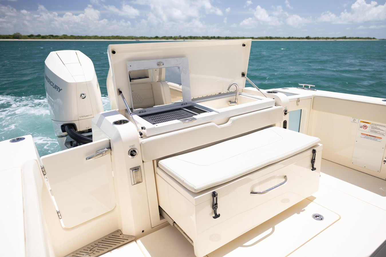 https://arconyachts.ams3.digitaloceanspaces.com/169350/conversions/large_4823696-optimize.jpg