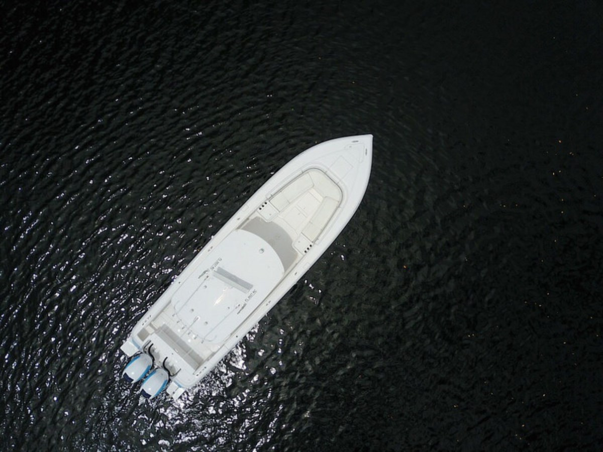 https://arconyachts.ams3.digitaloceanspaces.com/169355/conversions/large_4118716-optimize.jpg