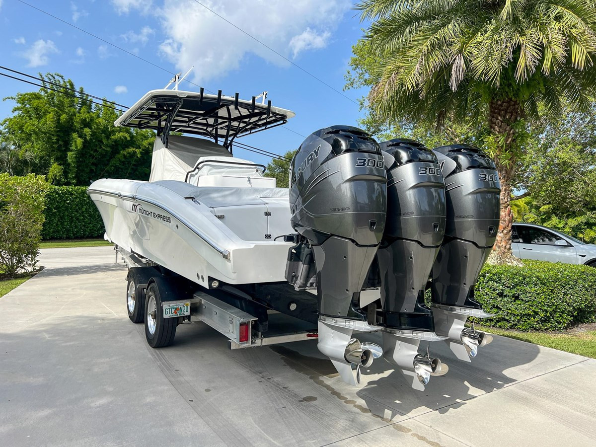 2014 MIDNIGHT EXPRESS 37 OPEN 