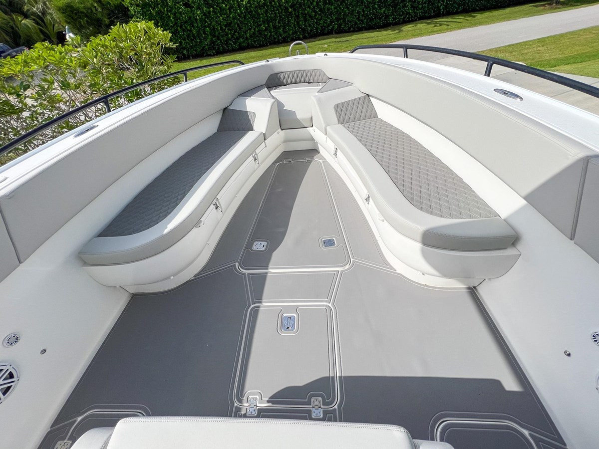 https://arconyachts.ams3.digitaloceanspaces.com/169619/conversions/large_4243340-optimize.jpg