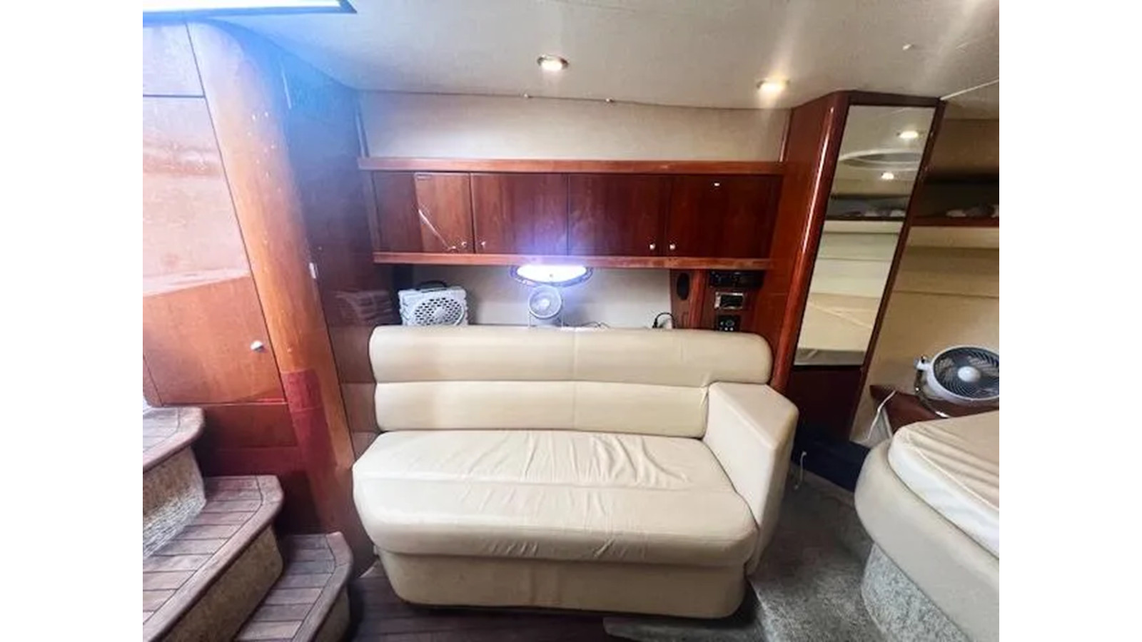https://arconyachts.ams3.digitaloceanspaces.com/169799/conversions/large_4715687-optimize.jpg