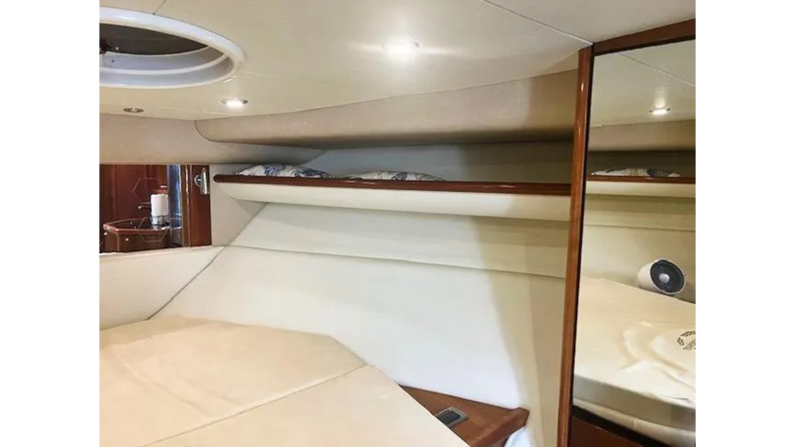 https://arconyachts.ams3.digitaloceanspaces.com/169803/conversions/large_4715689-optimize.jpg