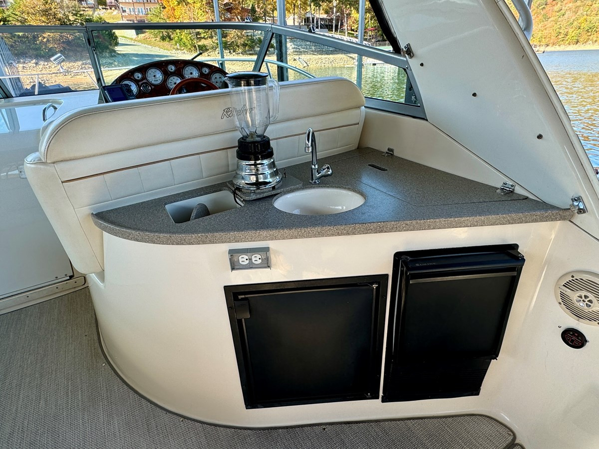 https://arconyachts.ams3.digitaloceanspaces.com/169865/conversions/large_4480010-optimize.jpg