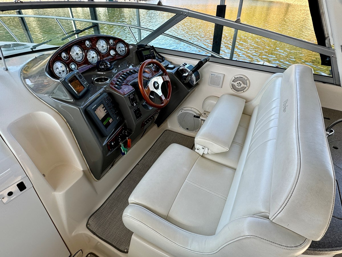 https://arconyachts.ams3.digitaloceanspaces.com/169877/conversions/large_4480014-optimize.jpg