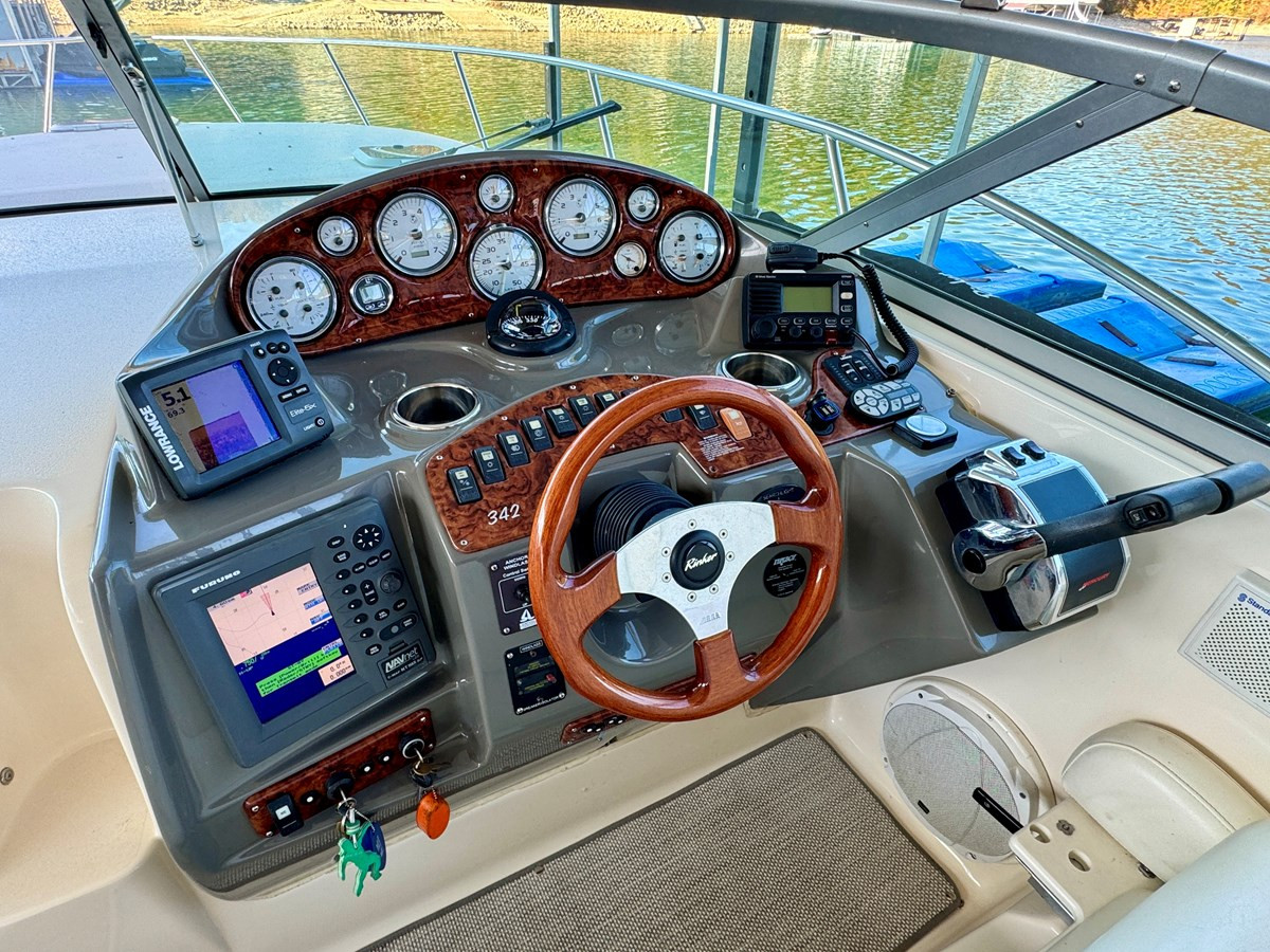 https://arconyachts.ams3.digitaloceanspaces.com/169885/conversions/large_4480017-optimize.jpg