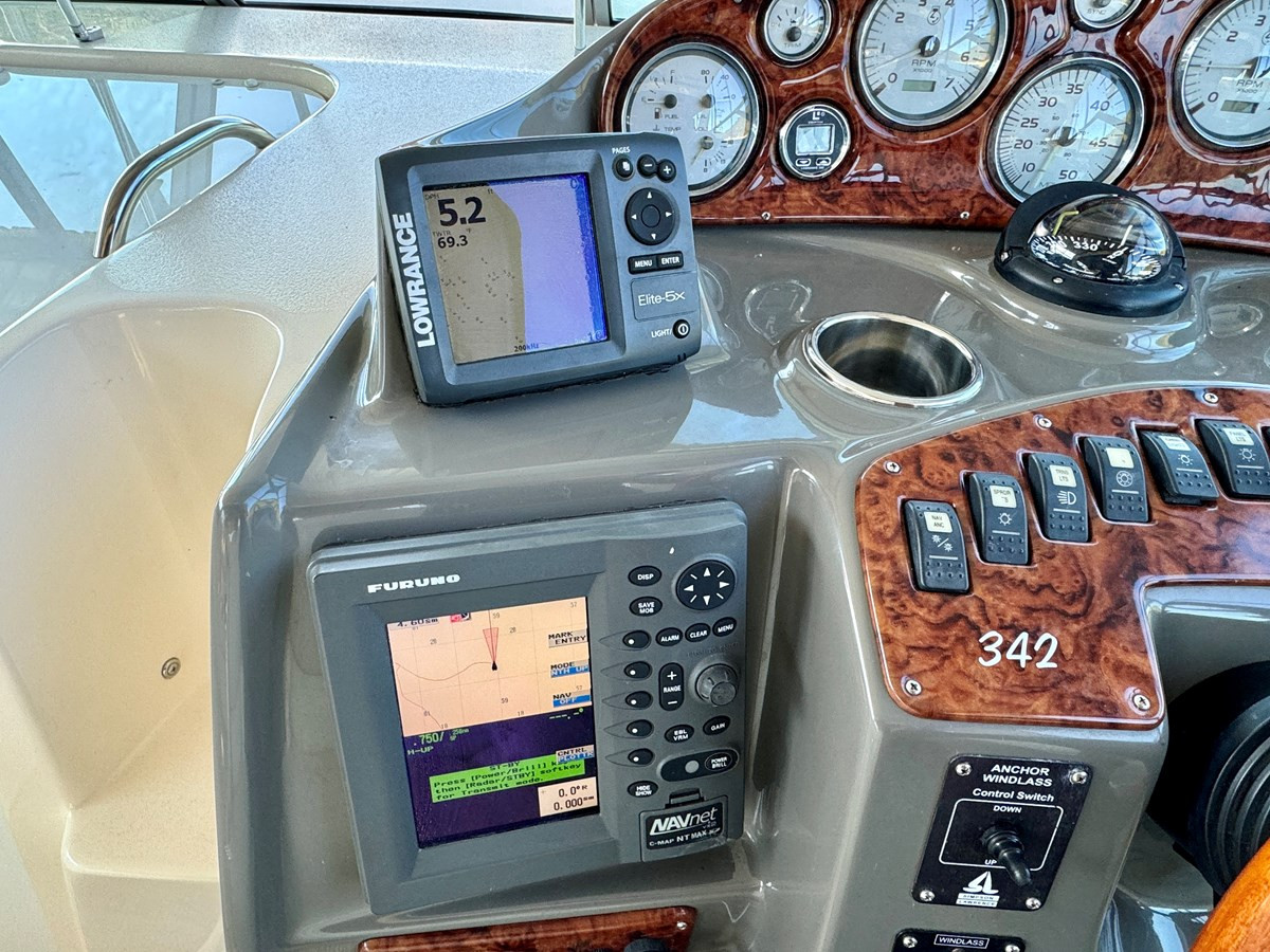 https://arconyachts.ams3.digitaloceanspaces.com/169902/conversions/large_4480023-optimize.jpg