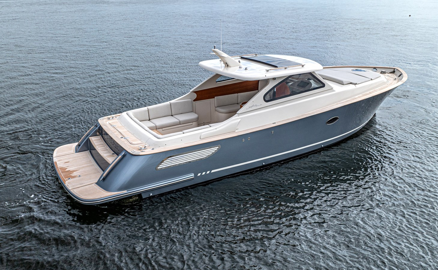 https://arconyachts.ams3.digitaloceanspaces.com/169909/conversions/large_4450445-optimize.jpg